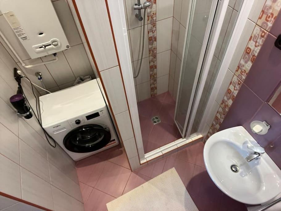 Awesome, 15 Mins To Center Home Budapeste Exterior foto
