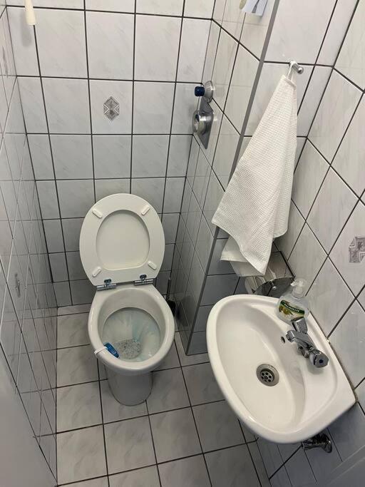 Awesome, 15 Mins To Center Home Budapeste Exterior foto